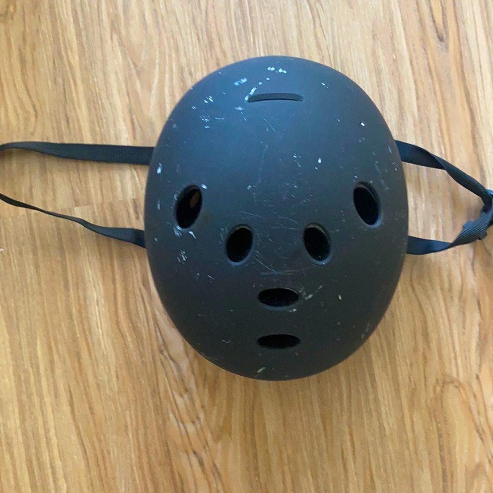 Bike & Ski/Snowboard black helmet